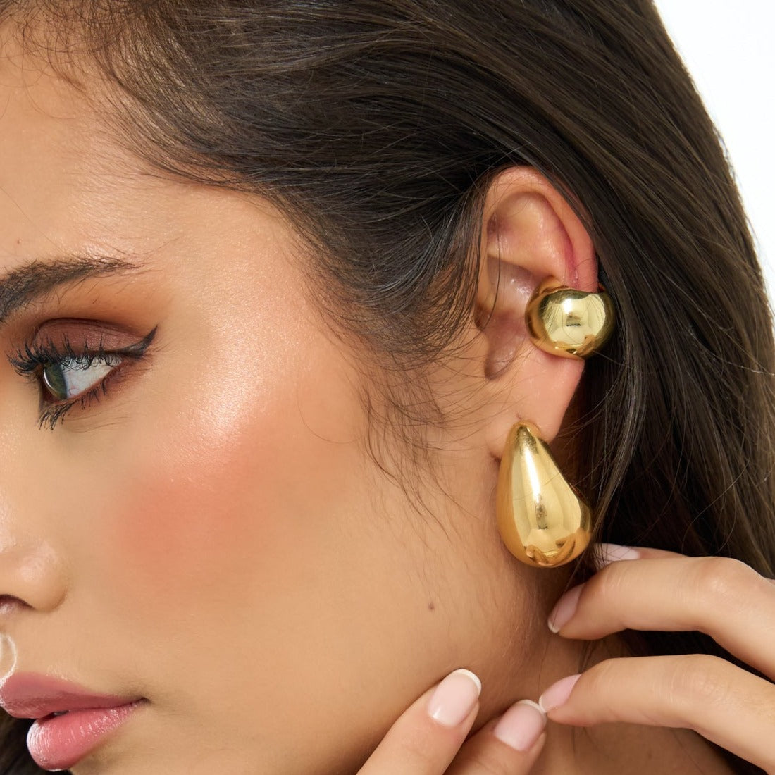 Sphere Golden Ear Cuff