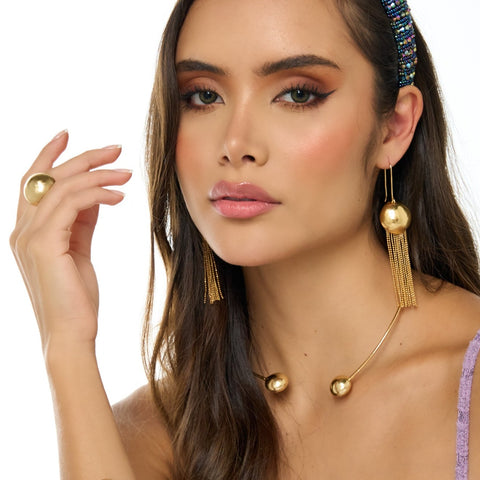 Ovals Musa Golden Drop Earrings