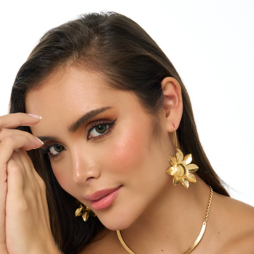 Flowers Musa Golden Drop Earrings