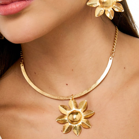 Flowers Musa Golden Necklace