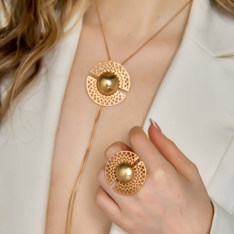 Seed Circle Necktie Golden Necklace