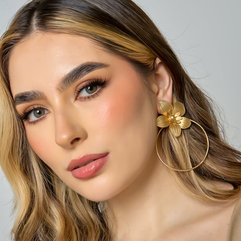 Flower And Hoop Earrings Connection Golden