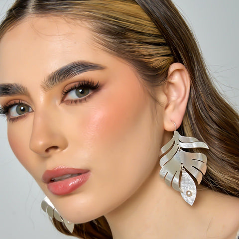 Articulated Leaf Hook Earrings Connection Silver-Tone