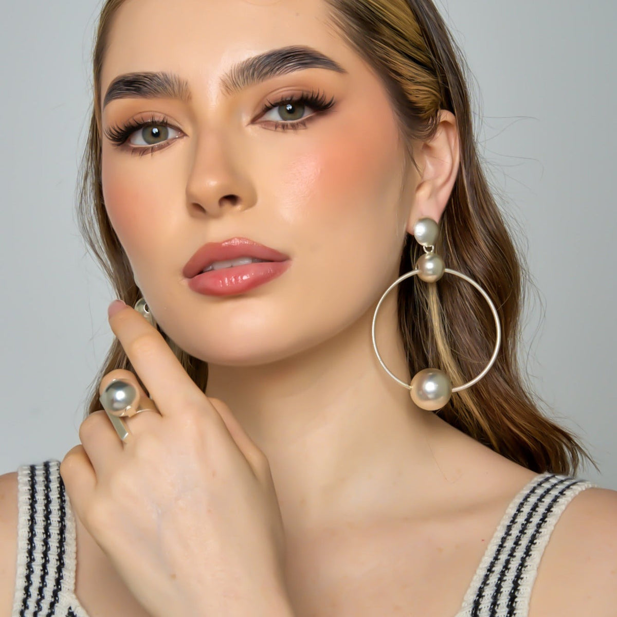 Triple Sphere Earrings Connection Silver-Tone