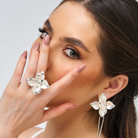 Four Petals Flower Silver-Tone Big Ring