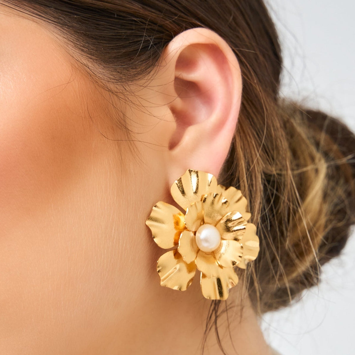 Flower Pearl Golden Studs Earrings