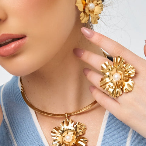 Pearl Flower Golden Big Ring