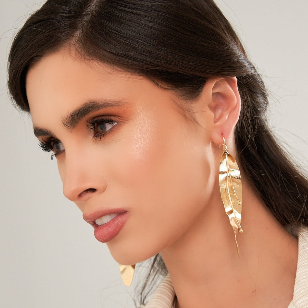 Long Leaf & Pistils Golden Earrings