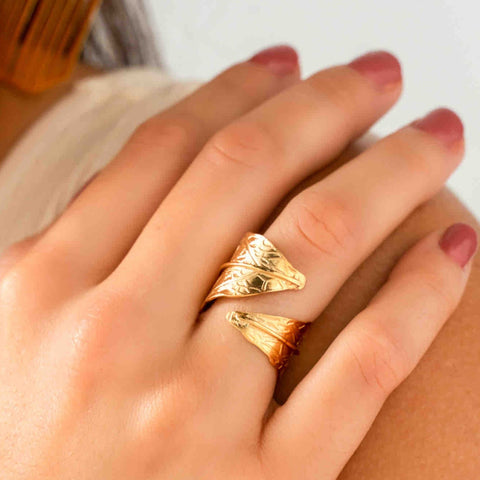 Wild Leaf Golden Ring