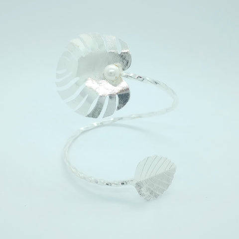 Taro Leaf & Pearl Silver-Tone Bracelet